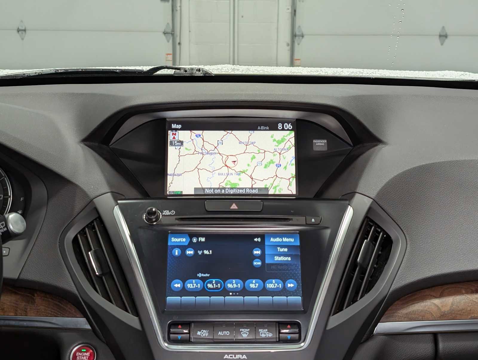 Used 2020 Acura MDX SH-AWD w/ Technology Package image 19