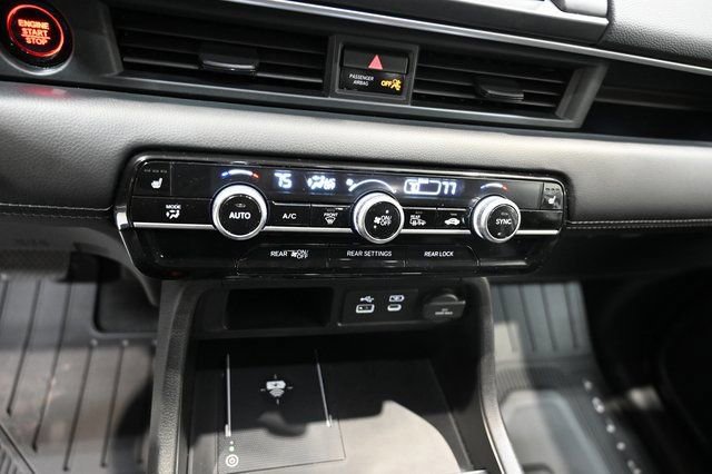 Used 2024 Honda Pilot Touring image 18