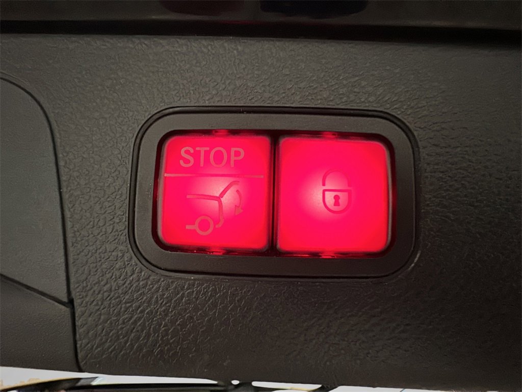 Used 2019 Mercedes-Benz GLC 300 4MATIC image 20