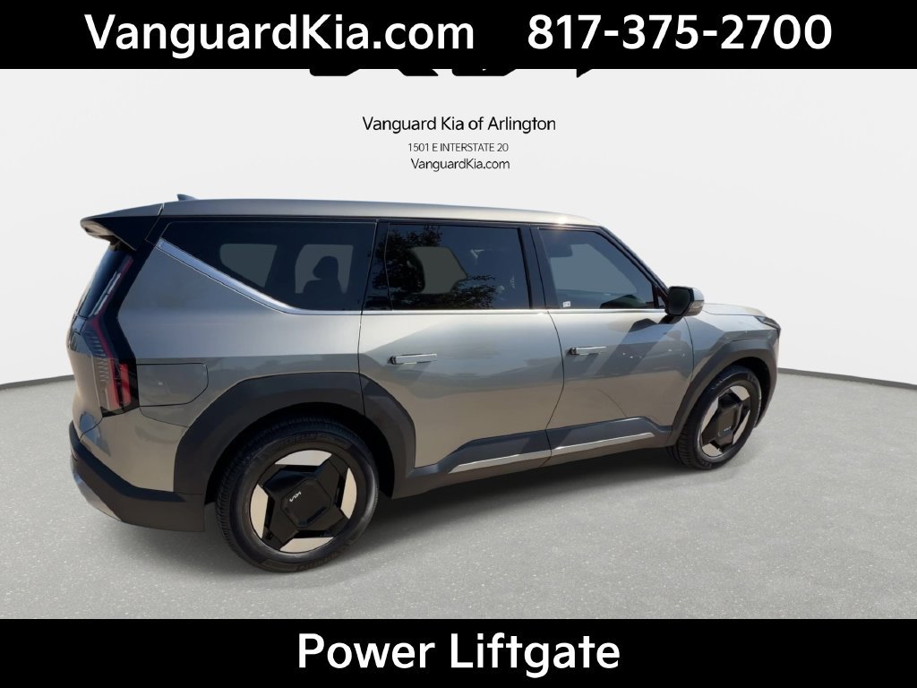 Certified 2024 Kia EV9 Light Long Range RWD image 9