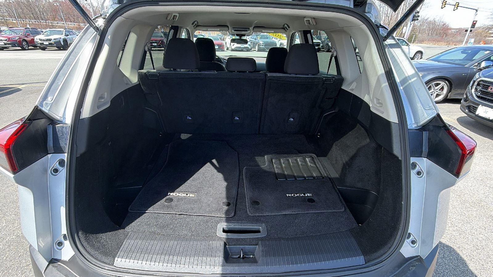 Used 2021 Nissan Rogue SV AWD/4WD image 11