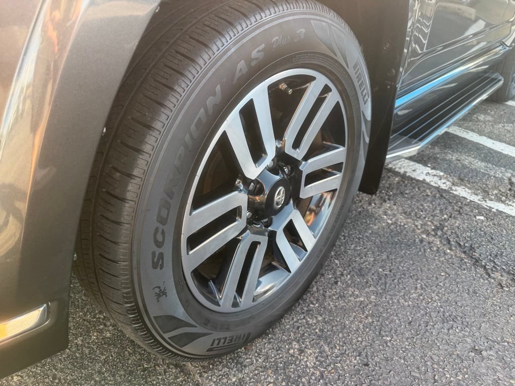 Used 2021 Toyota 4Runner Limited RWD image 10