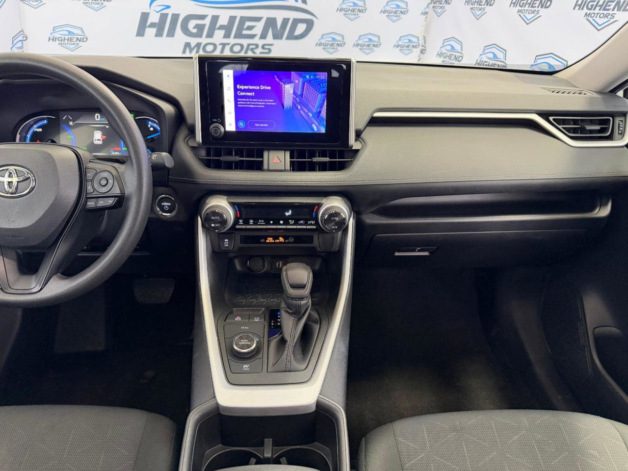Used 2025 Toyota RAV4 XLE image 37
