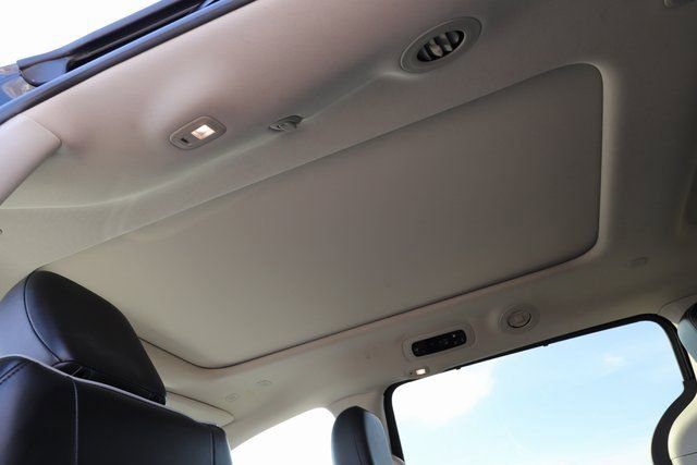 Used 2024 Chrysler Pacifica Limited image 21