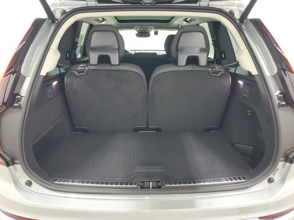 New 2025 Volvo XC90 B6 Core w/ Climate Package image 10