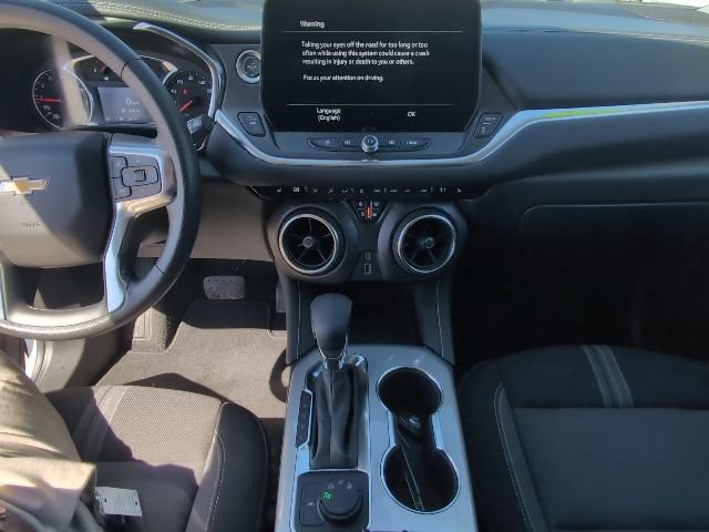 Used 2025 Chevrolet Blazer LT AWD/4WD image 21