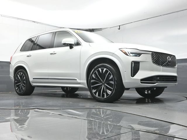 Used 2026 Volvo XC90 T8 Plus w/ Protection Package Premier AWD/4WD image 42