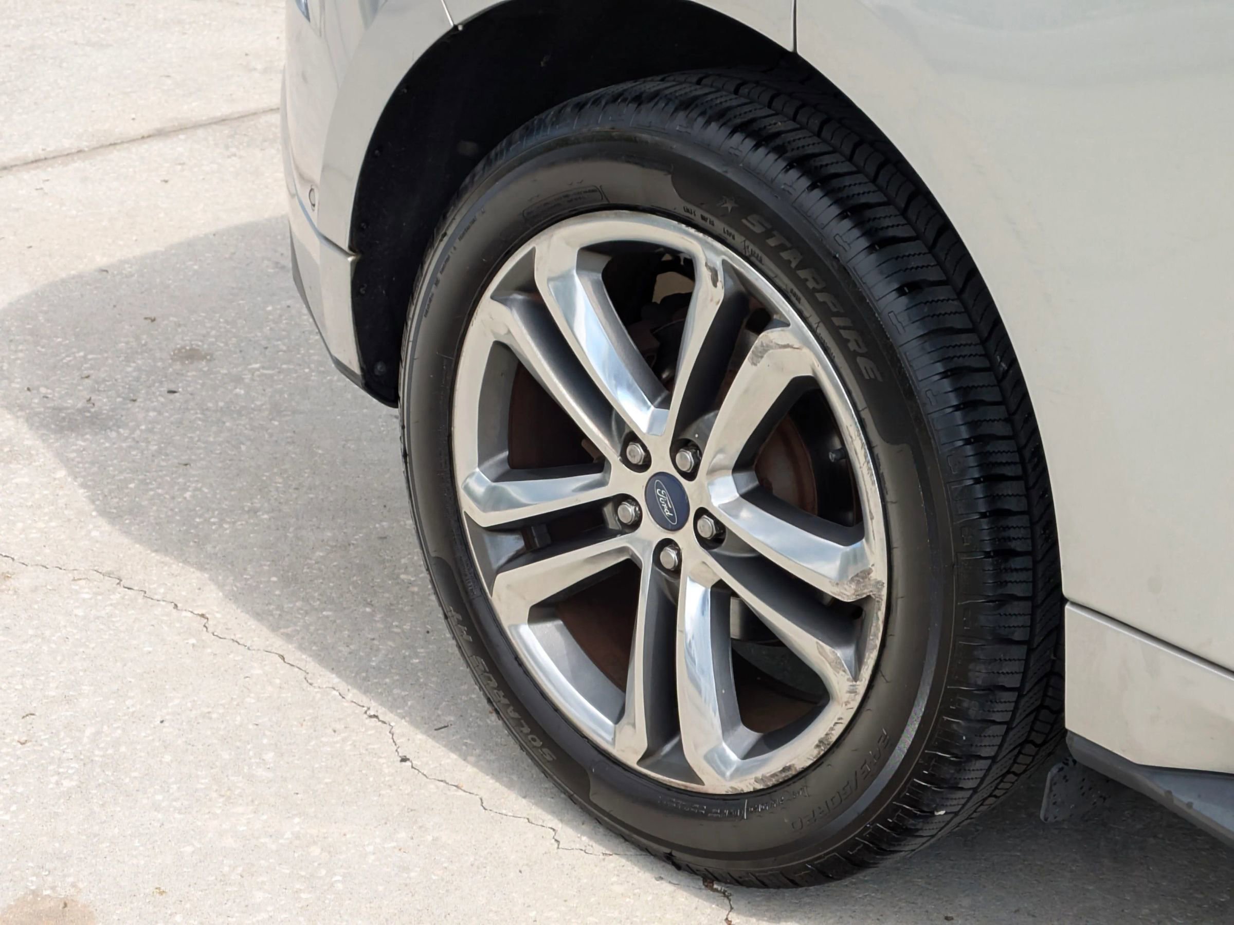 Used 2015 Ford Edge Sport w/ Equipment Group 401A image 7