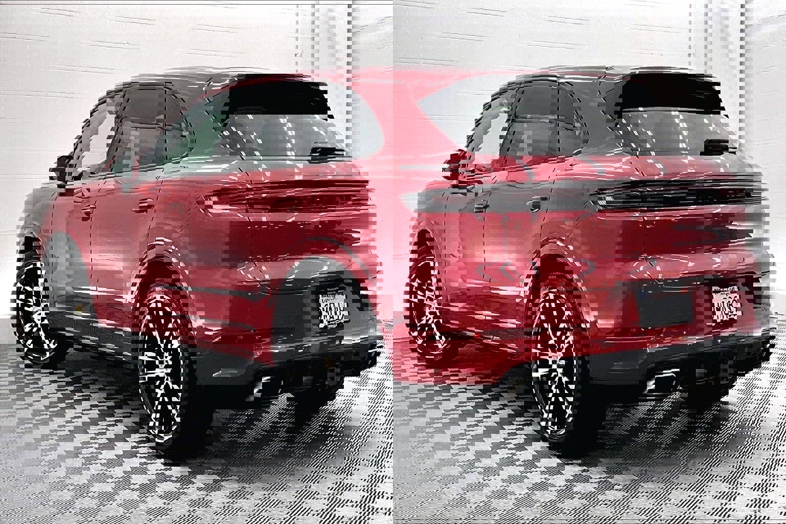 Used 2024 Porsche Cayenne image 9