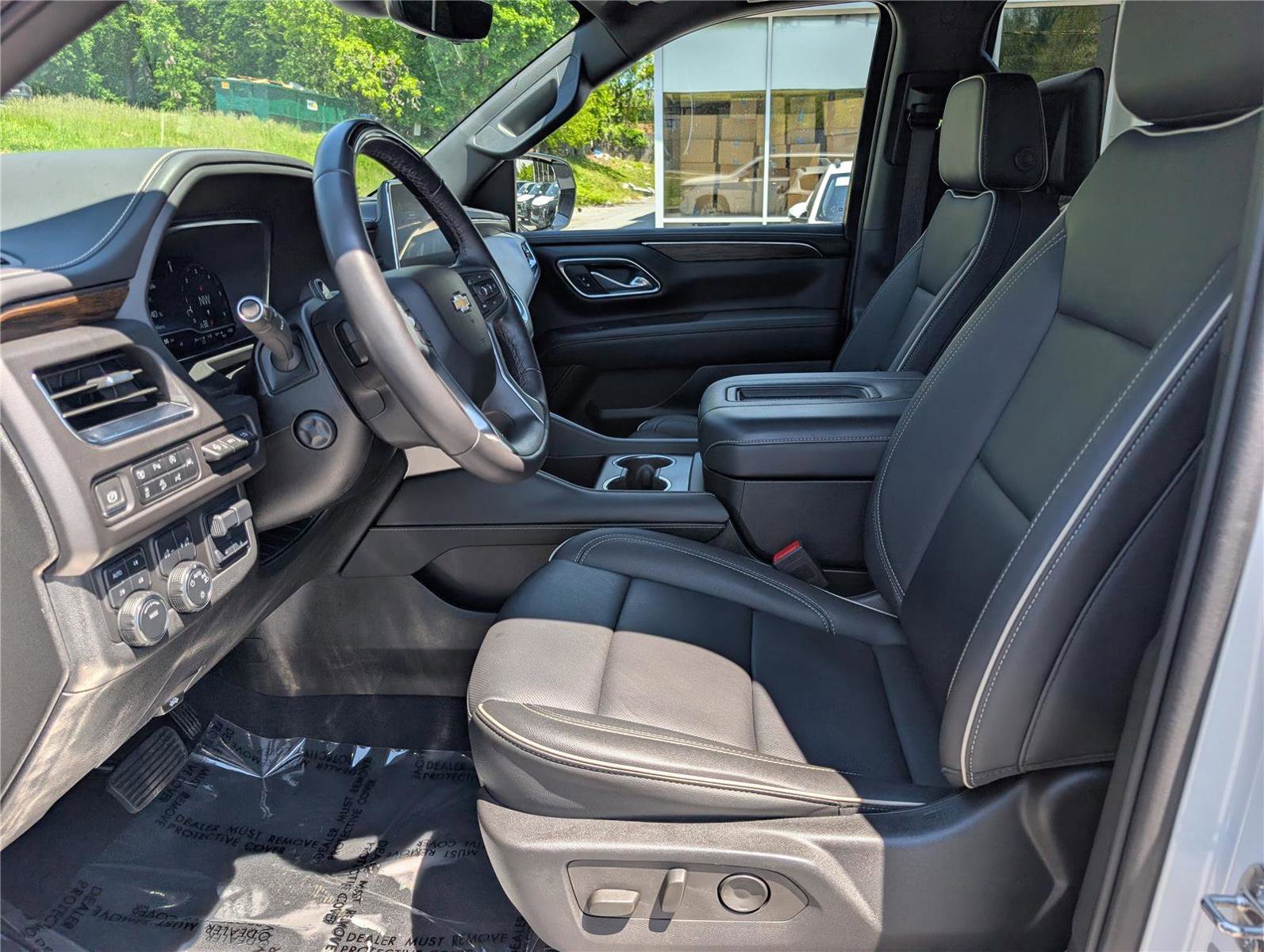 Used 2024 Chevrolet Tahoe Premier w/ Advanced Technology Package AWD/4WD image 22