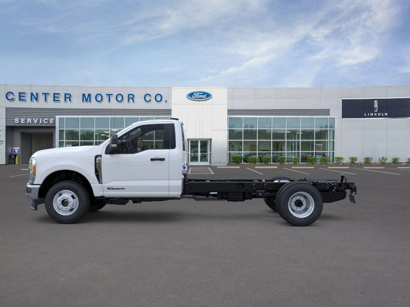 New 2026 Ford F350 XL w/ XL Chrome Package image 3
