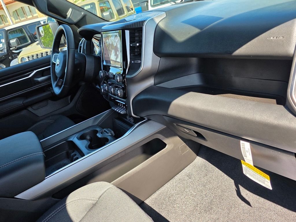 New 2026 RAM 1500 4x4 Crew Cab image 13