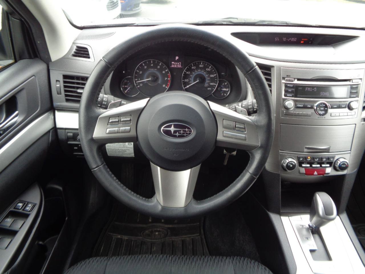 Used 2010 Subaru Outback 2.5i Premium image 28