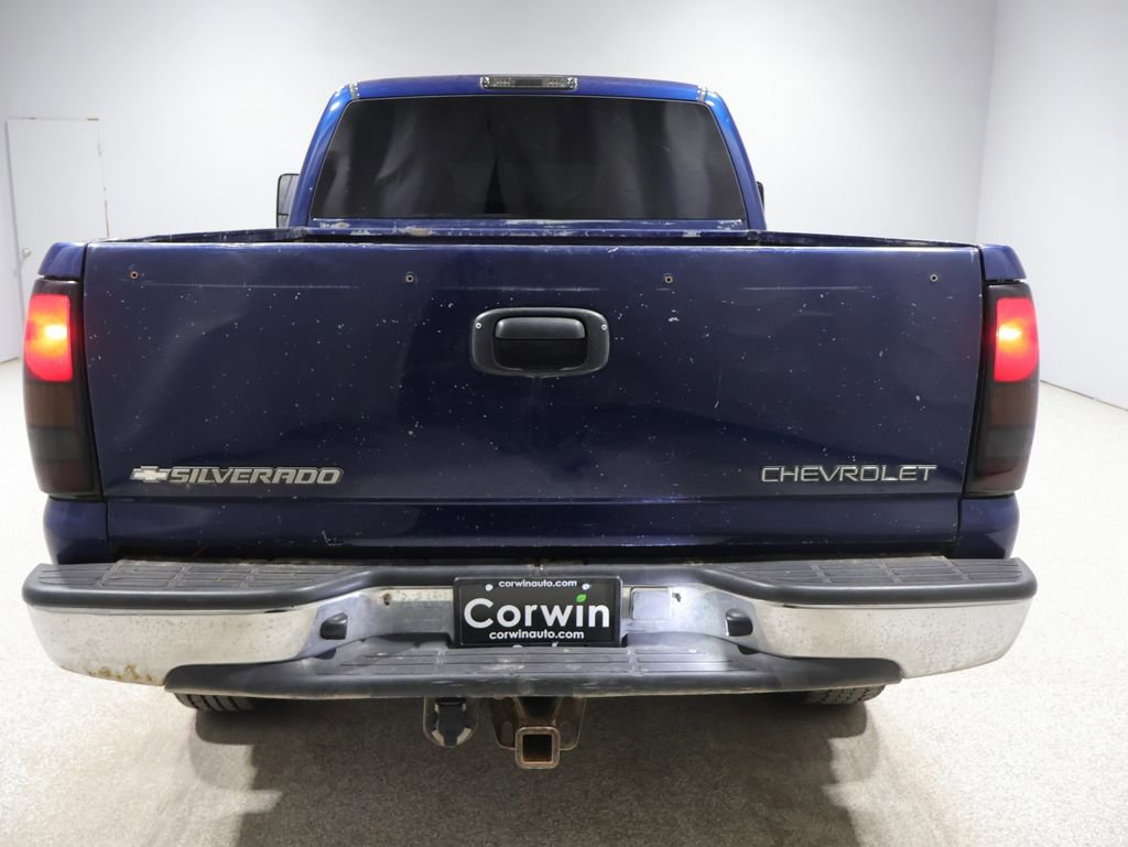 Used 2001 Chevrolet Silverado 1500 LS w/ Off-Road Chassis Pkg AWD/4WD image 3