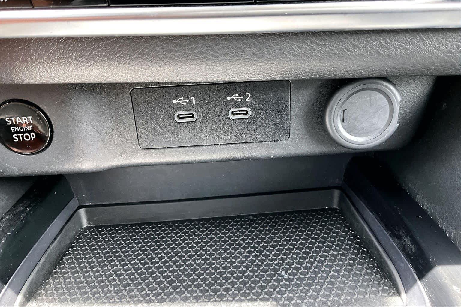 Certified 2024 Nissan Rogue SV FWD image 33