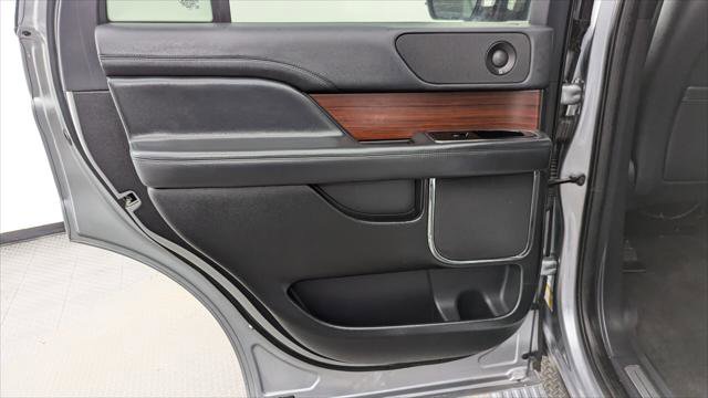 Used 2023 Lincoln Navigator 4WD image 14