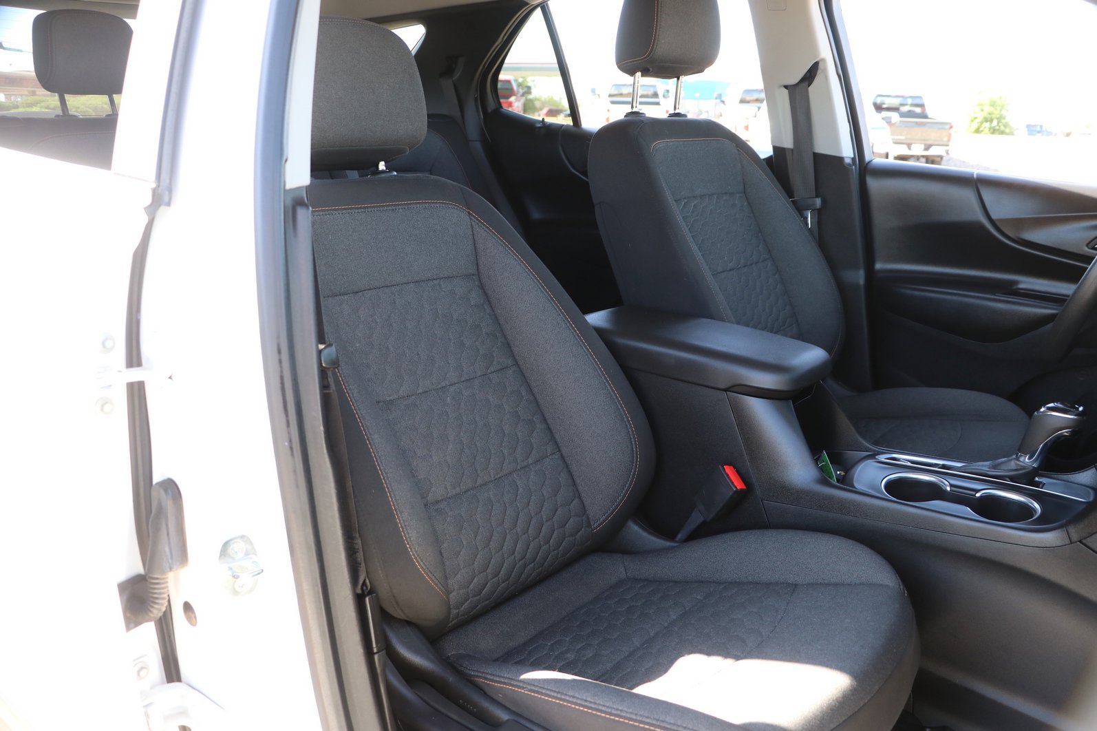 Used 2020 Chevrolet Equinox LT FWD image 33