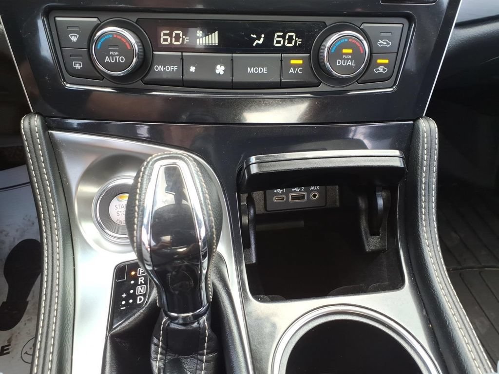 Used 2023 Nissan Maxima Platinum w/ Sport Mat Group FWD image 21