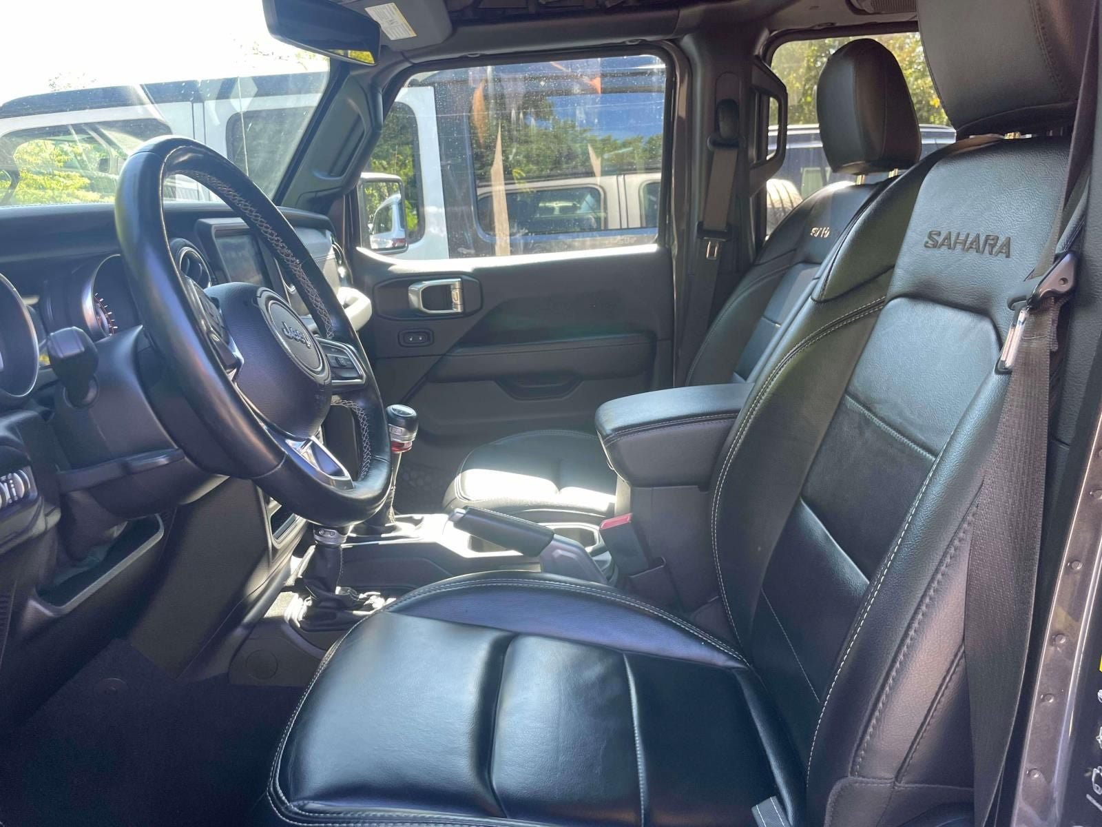 Used 2021 Jeep Wrangler Unlimited Sahara AWD/4WD image 15