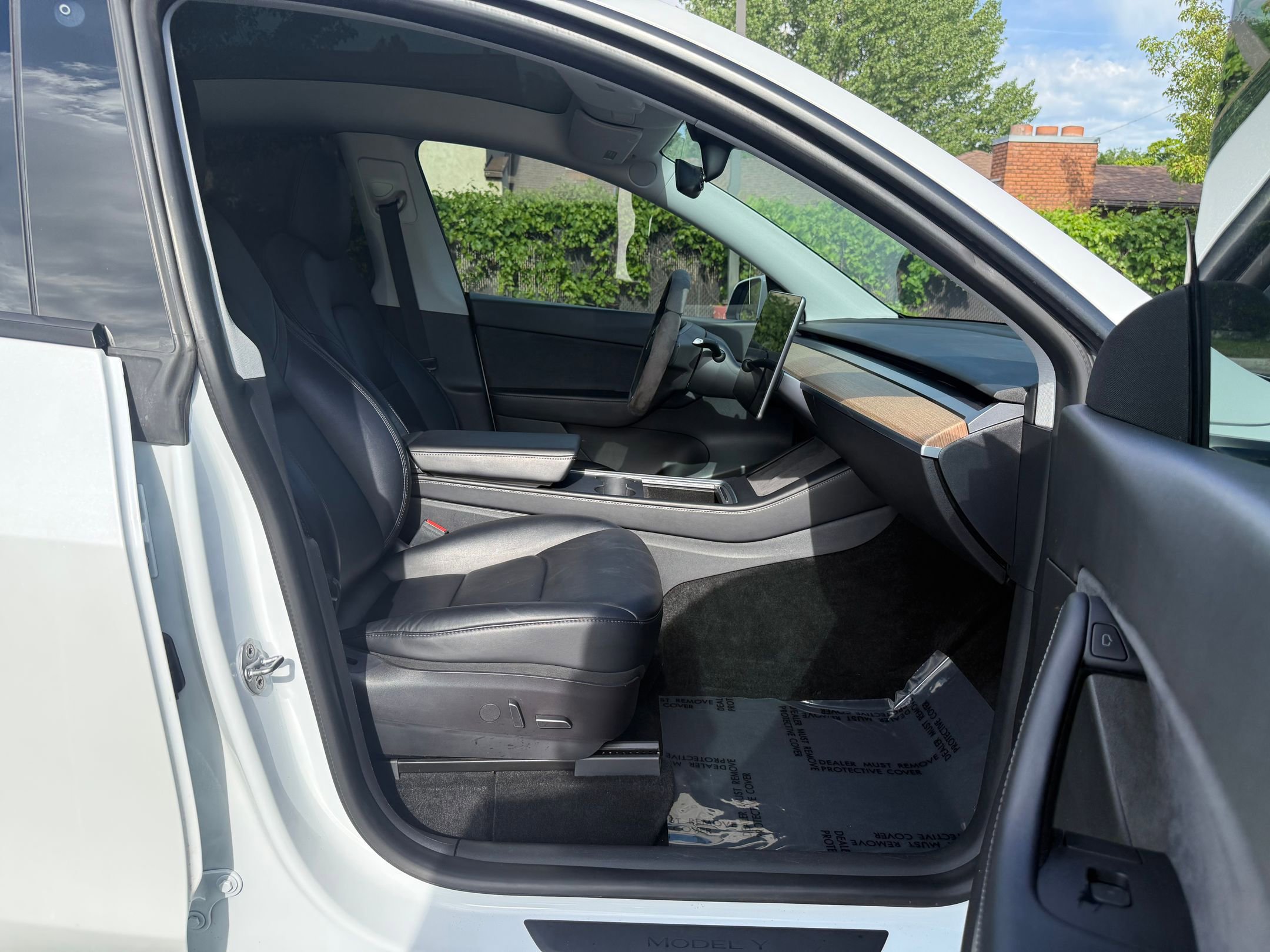 Used 2022 Tesla Model Y Long Range AWD/4WD image 30