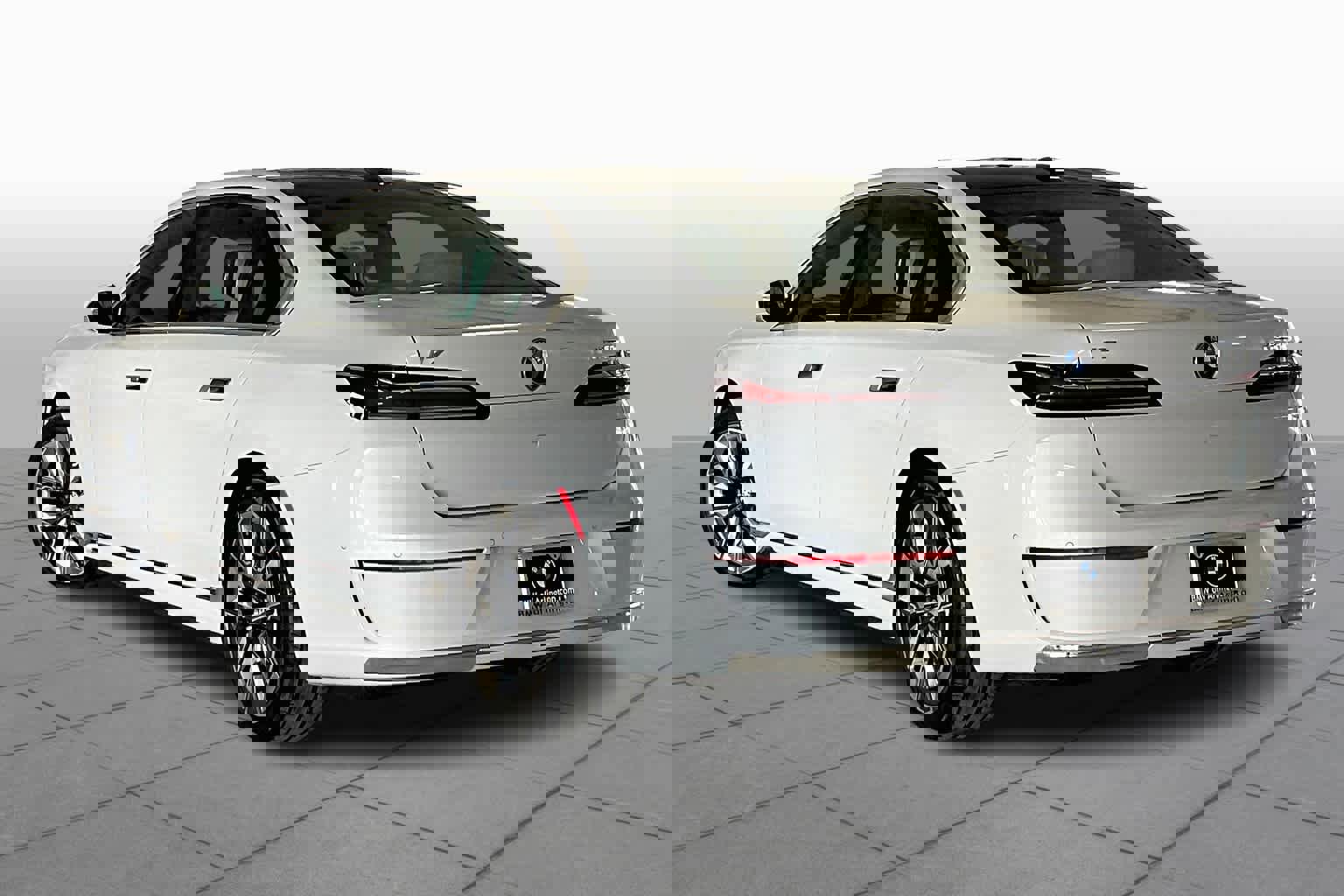 Used 2025 BMW i7 eDrive50 image 12