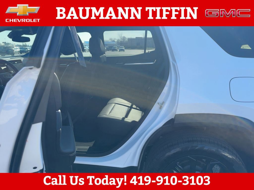 Used 2025 GMC Terrain Elevation w/ Elevation Premium Package FWD image 15