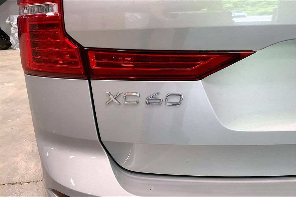 Certified 2023 Volvo XC60 B5 Ultimate w/ Climate Package AWD/4WD image 25