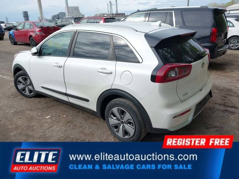 Used 2017 Kia Niro LX FWD image 6