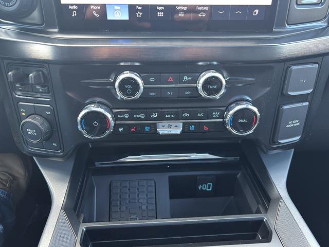 New 2026 Ford F250 Lariat w/ Black Appearance Package image 23