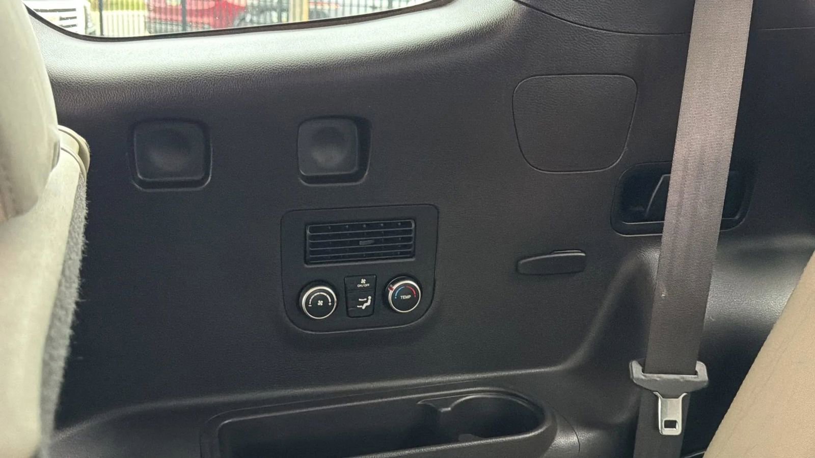 Used 2017 Hyundai Santa Fe SE image 43