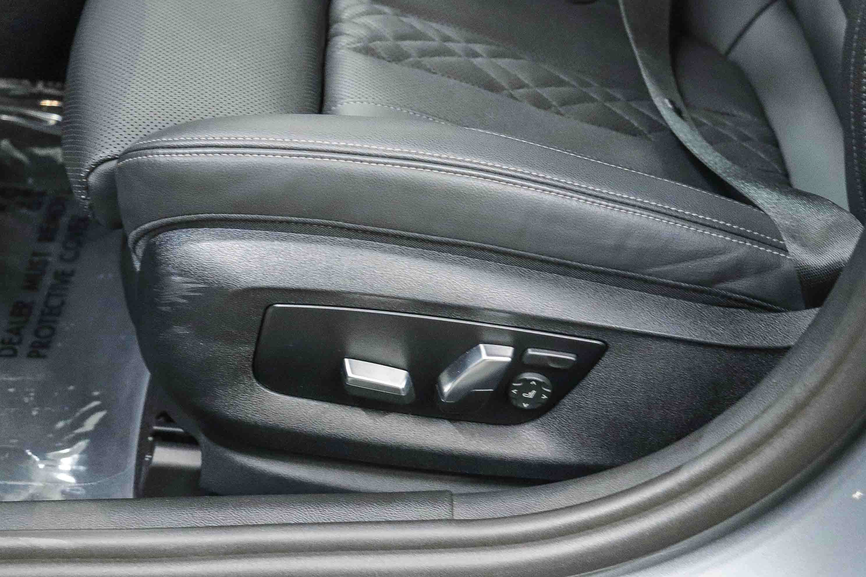 Certified 2023 BMW 530i w/ Premium Package RWD image 20