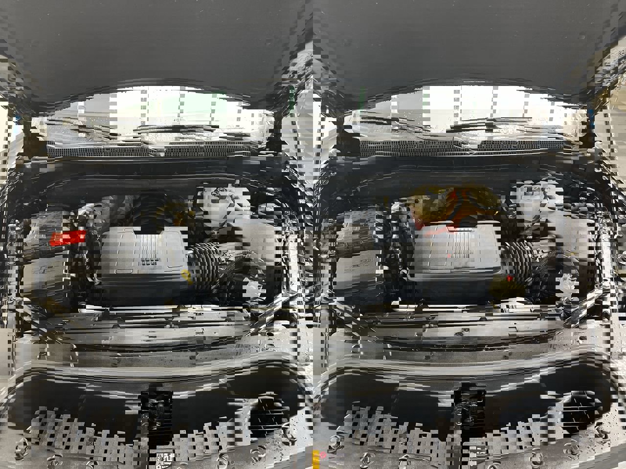 Certified 2022 Chevrolet Tahoe Z71 w/ Luxury Package AWD/4WD image 33