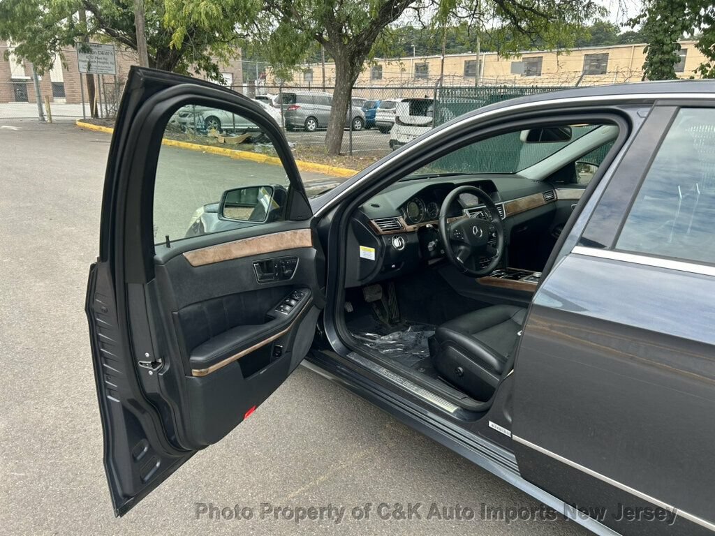 Used 2010 Mercedes-Benz E 350 4MATIC Sedan image 15