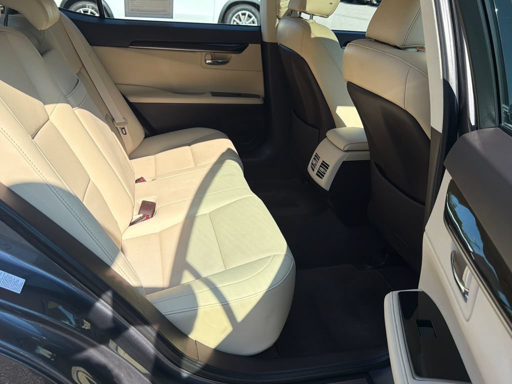 Used 2016 Lexus ES 350 w/ Premium Package w/Wood Trim FWD image 52