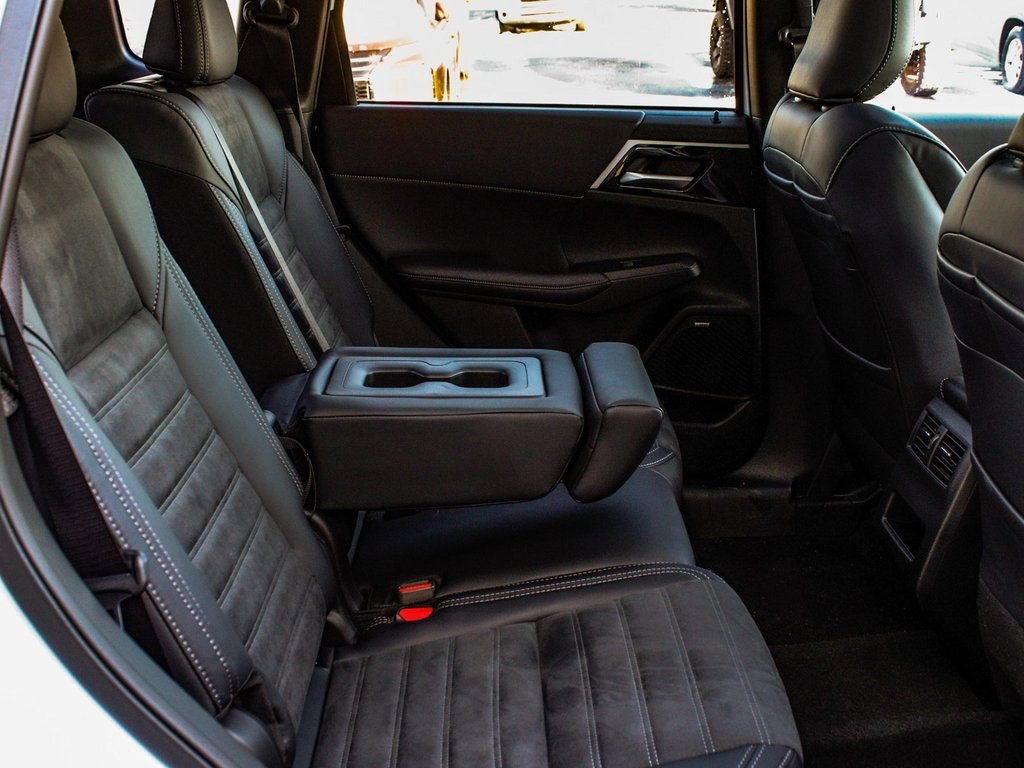 New 2026 Mitsubishi Outlander Trail Edition image 39