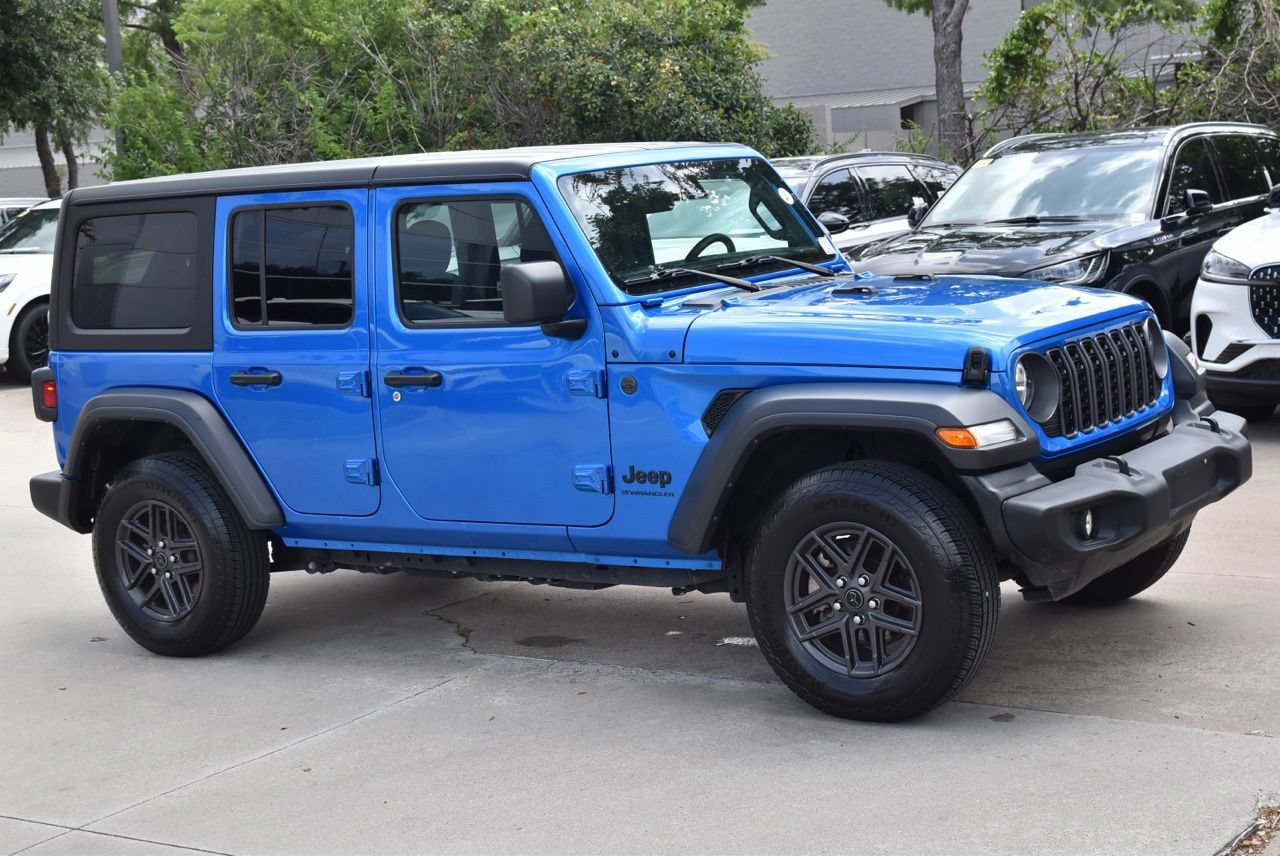Used 2024 Jeep Wrangler Unlimited Sport AWD/4WD image 5