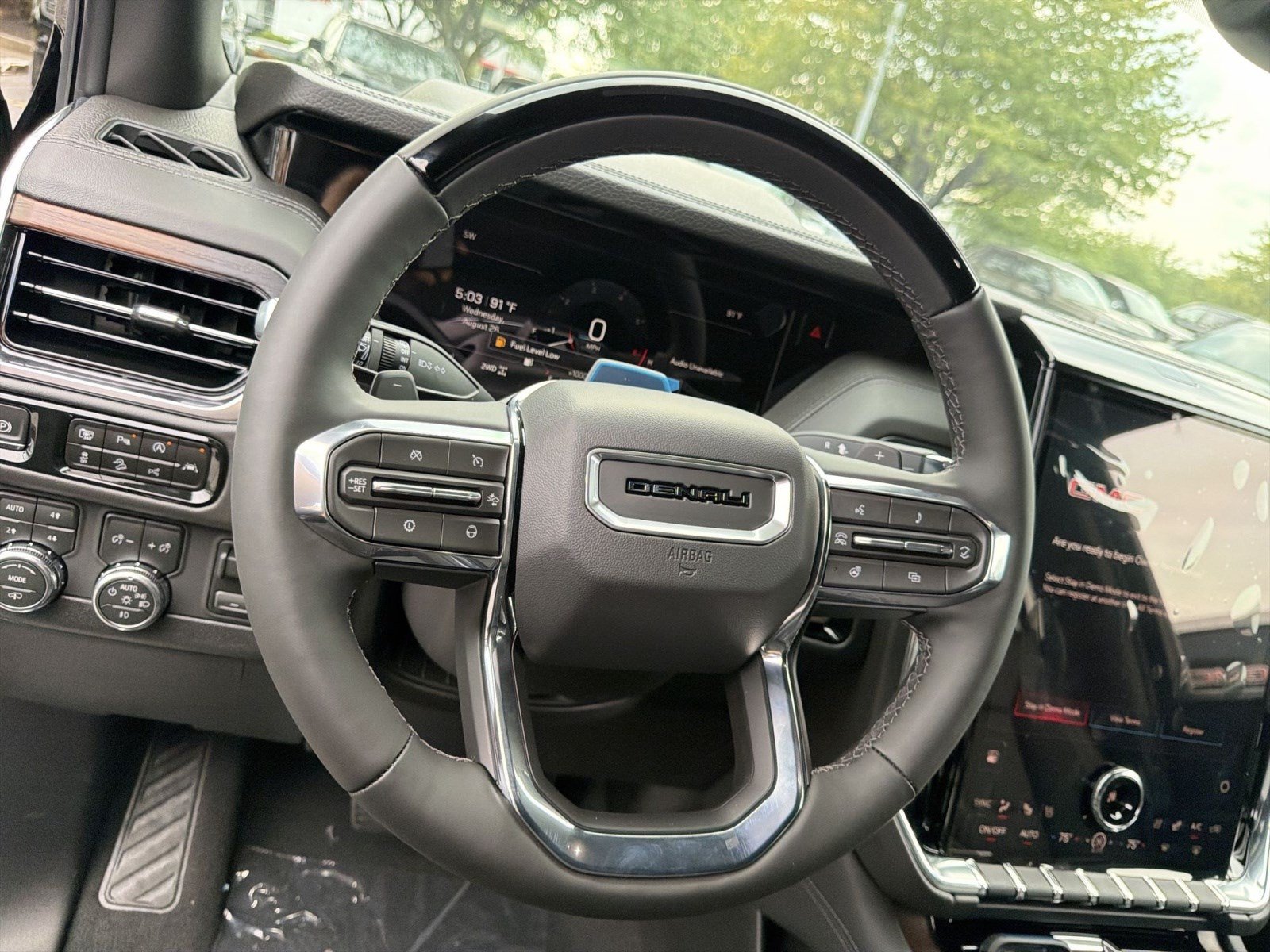 New 2026 GMC Yukon XL Denali w/ Denali Reserve Package AWD/4WD image 13