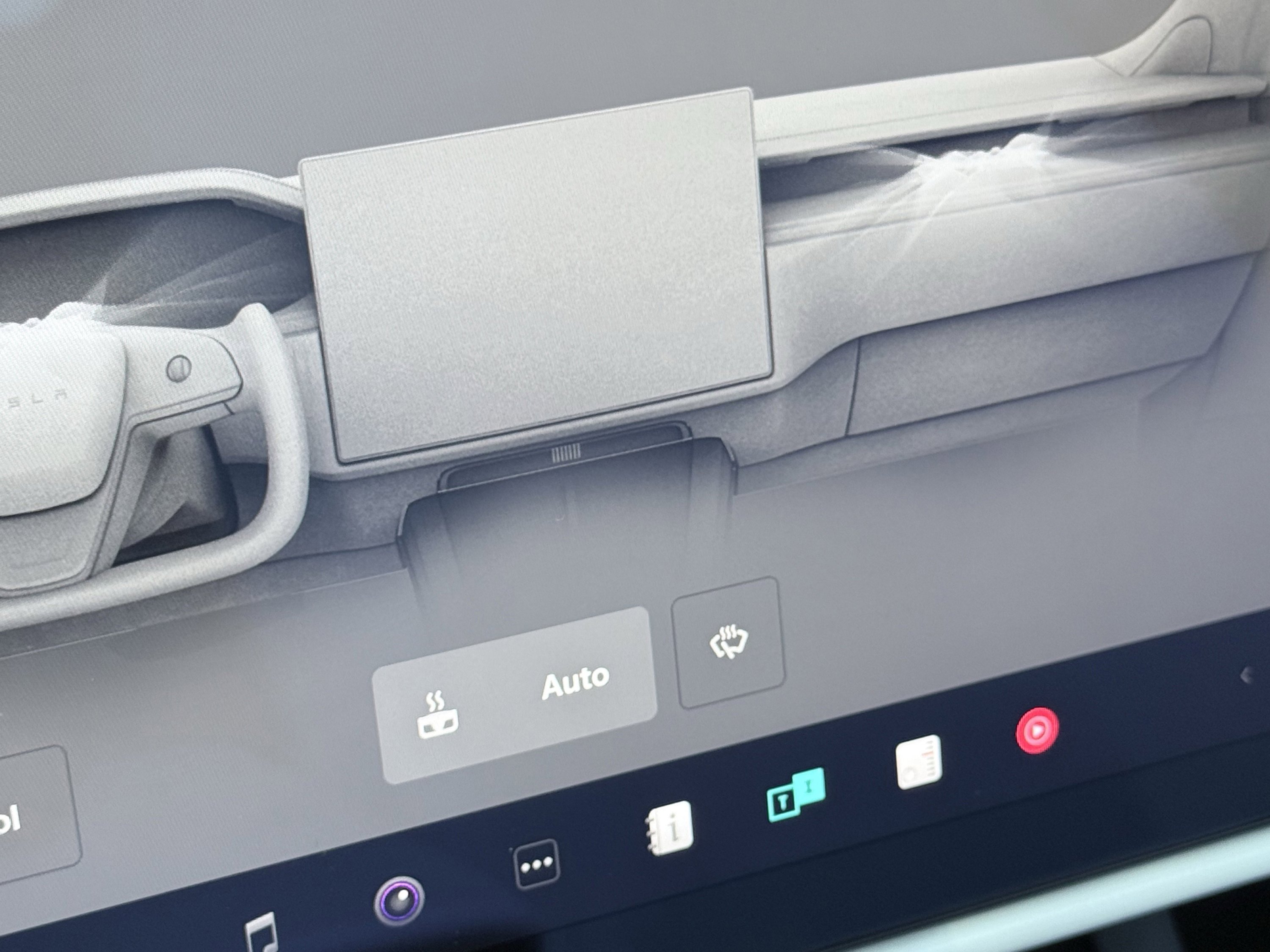 Used 2022 Tesla Model X image 72