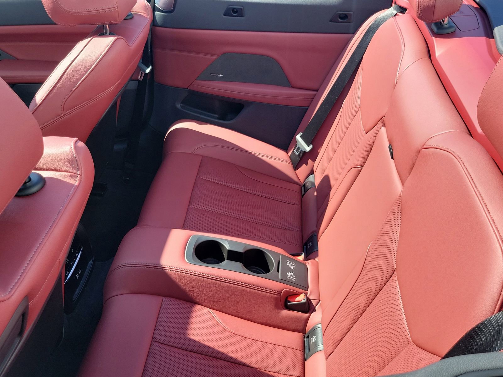 Used 2023 BMW M440i Convertible w/ Premium Package image 14