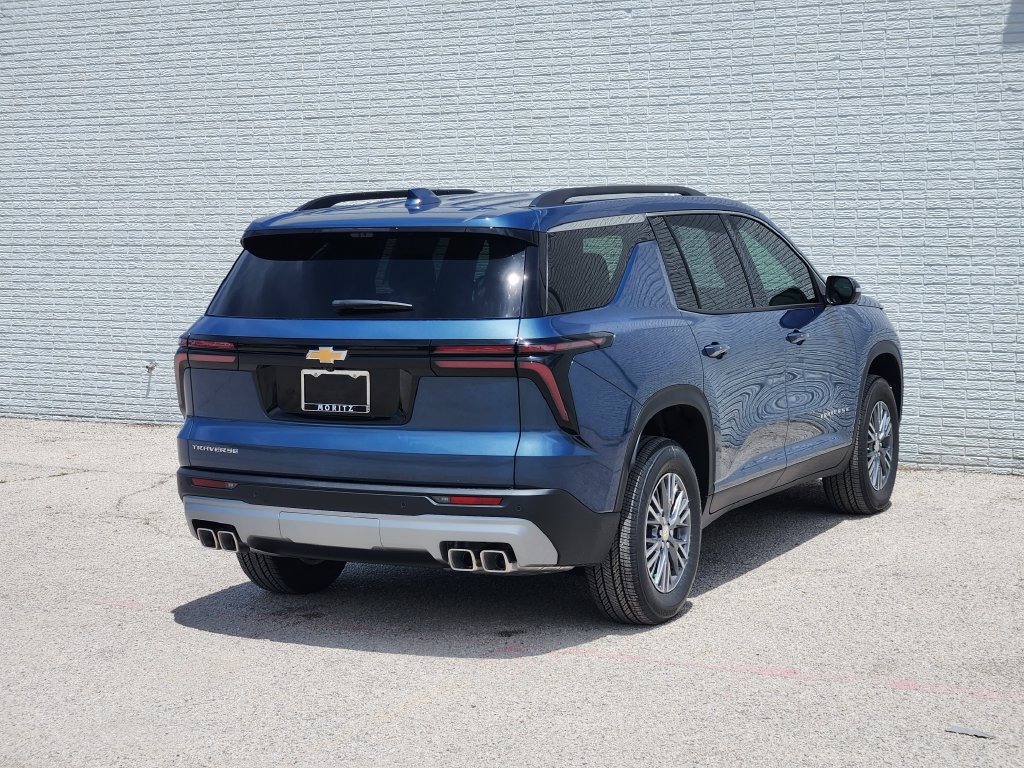 New 2026 Chevrolet Traverse LT w/ Driver Confidence Package FWD image 4