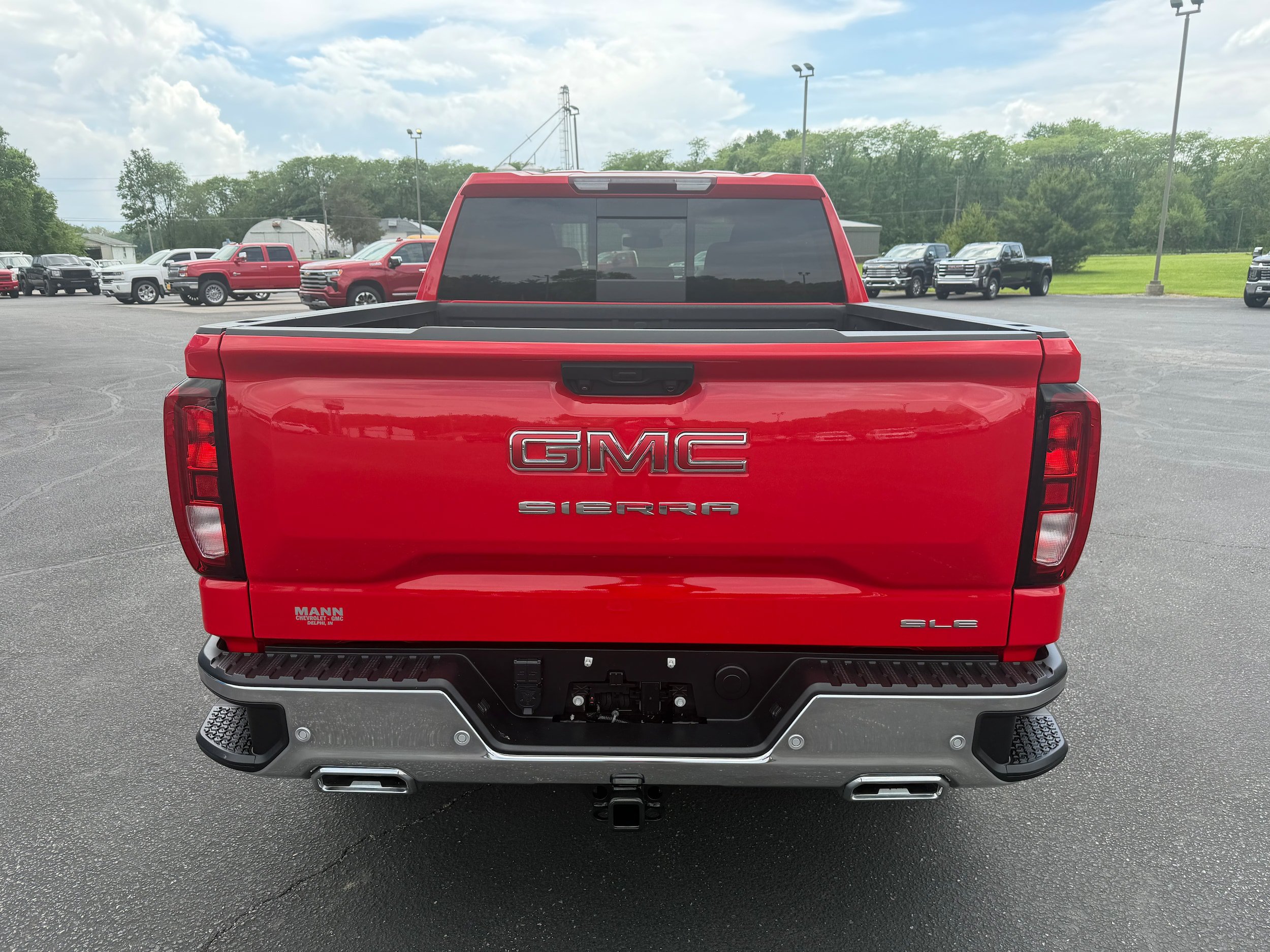 Used 2024 GMC Sierra 1500 SLE AWD/4WD image 8