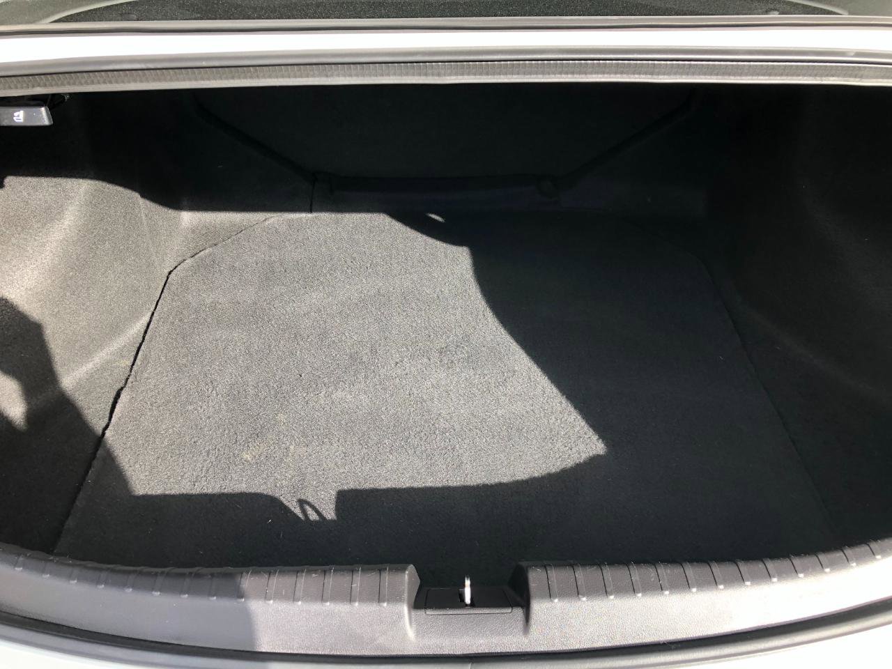 Used 2015 Acura ILX 5-Spd AT image 29