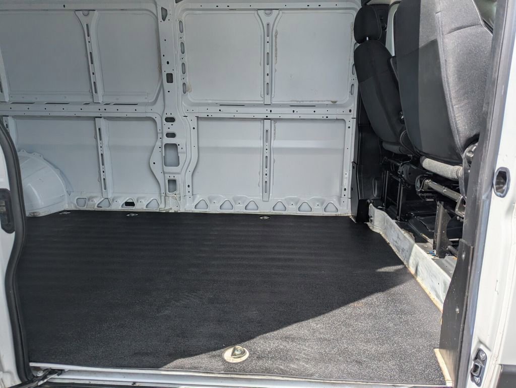 Used 2025 RAM ProMaster 2500 w/ Convenience Group image 29
