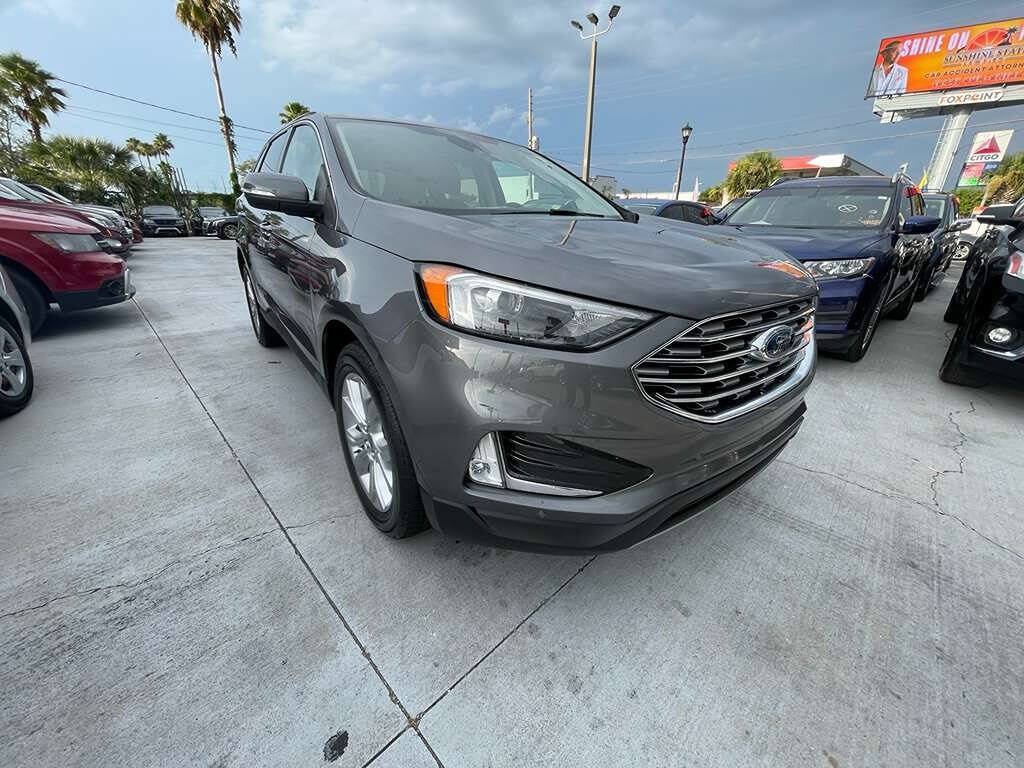 Used 2022 Ford Edge Titanium AWD/4WD image 3