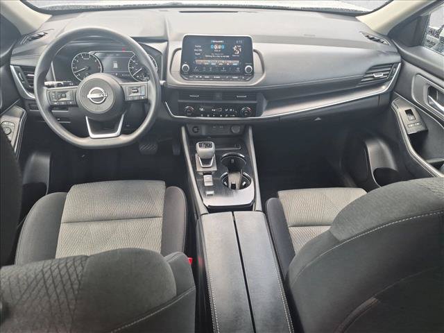 Certified 2024 Nissan Rogue SV FWD image 17