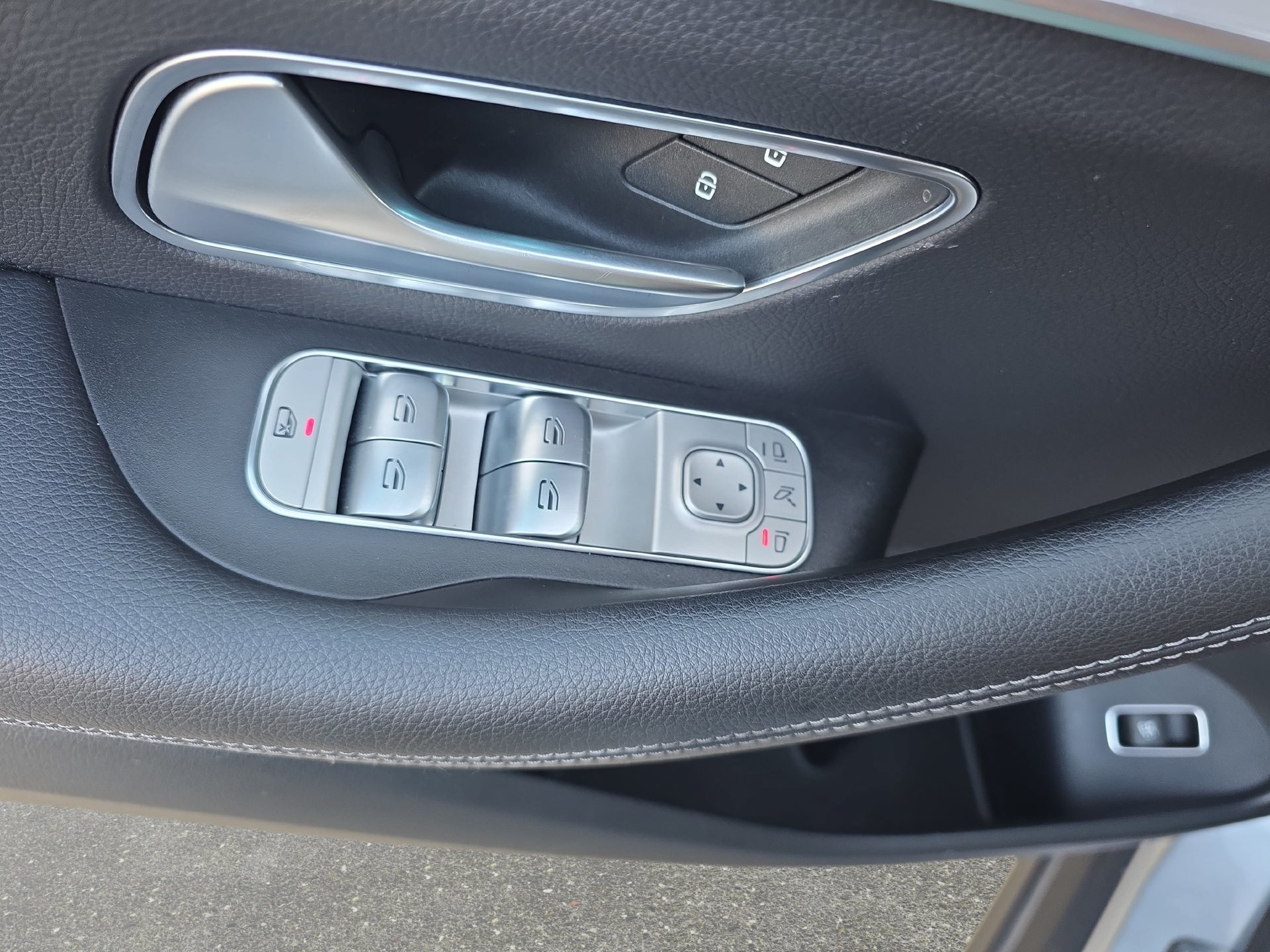 Used 2026 Mercedes-Benz GLE 350 4MATIC image 27