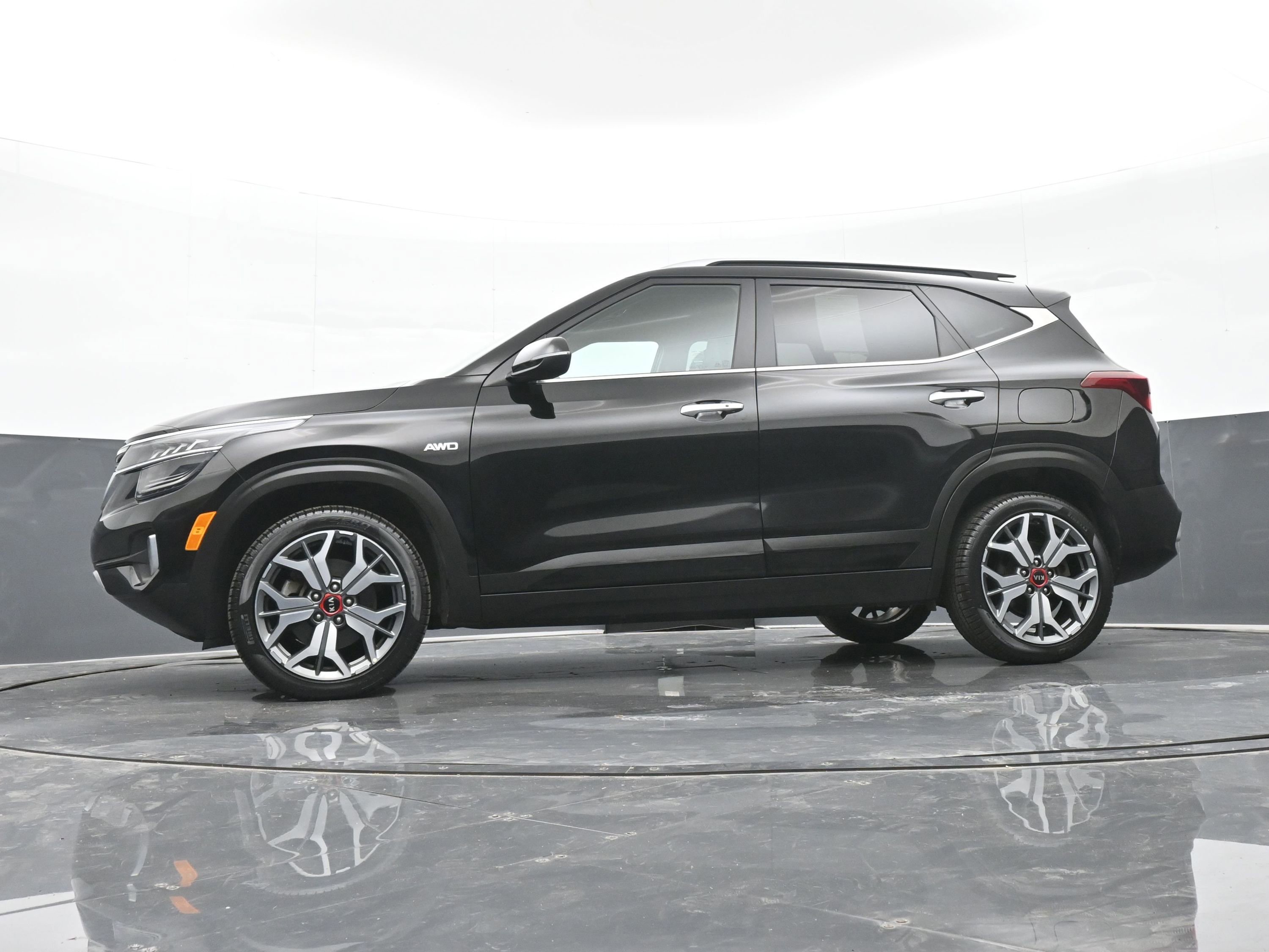 Used 2021 Kia Seltos SX image 40
