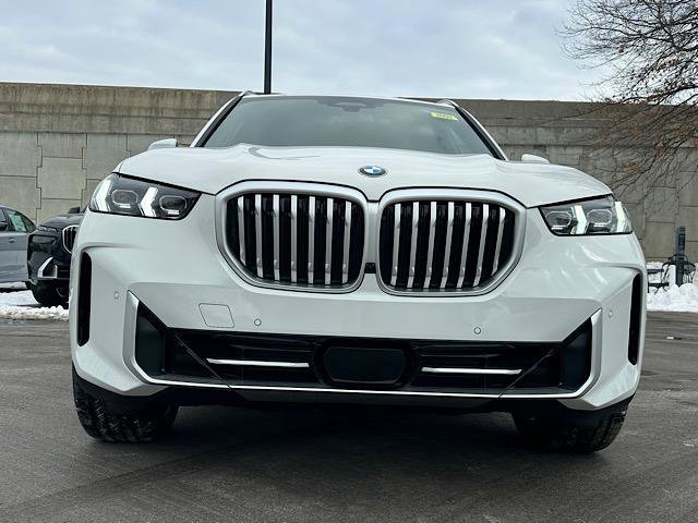 New 2026 BMW X5 xDrive40i image 2