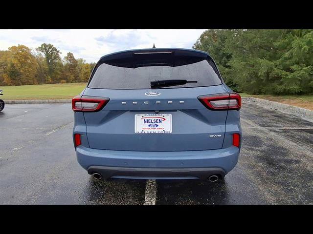 Certified 2024 Ford Escape ST-Line w/ Tech Pack #1 AWD/4WD image 7