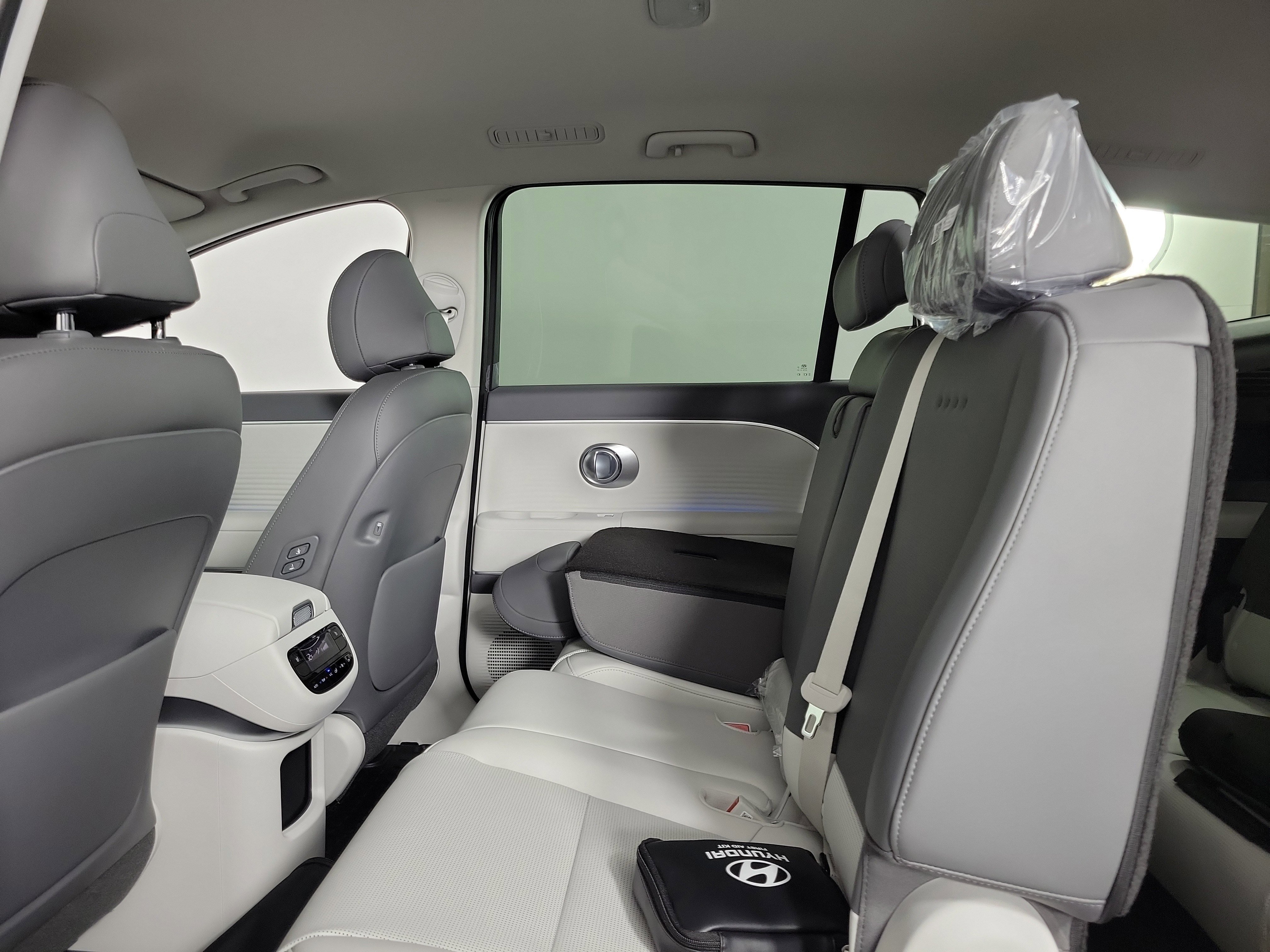 New 2026 Hyundai Ioniq 9 SEL image 29